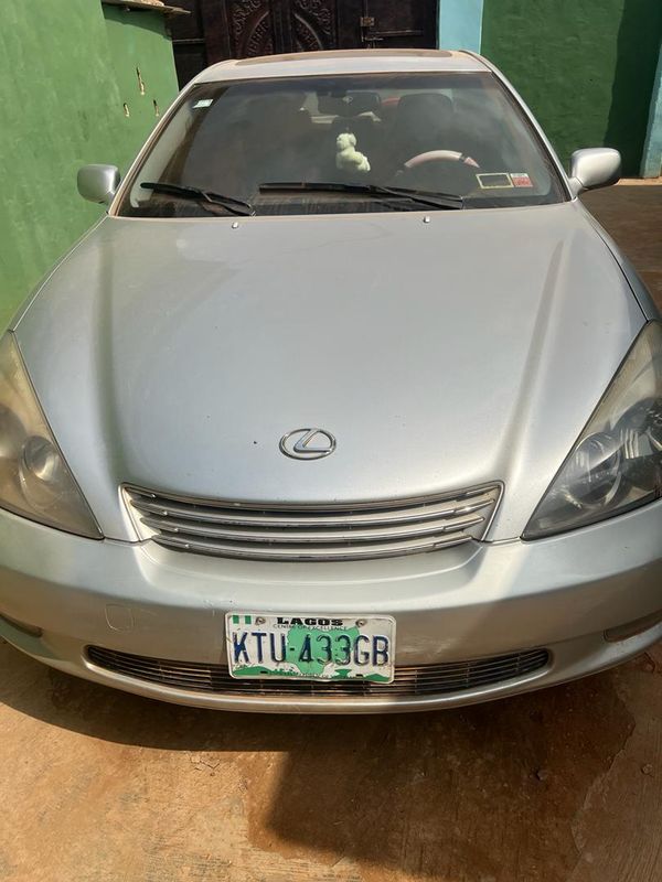 Main image of 2004 Lexus ES